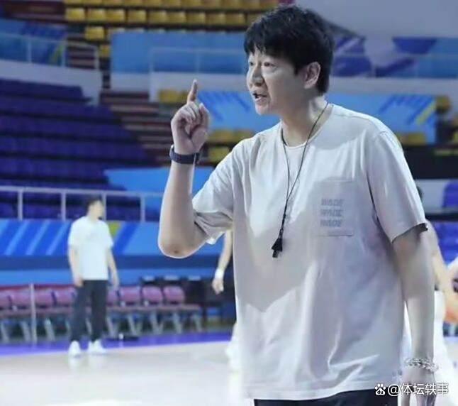 国劲旅, 成人赛场, 三分线外箭