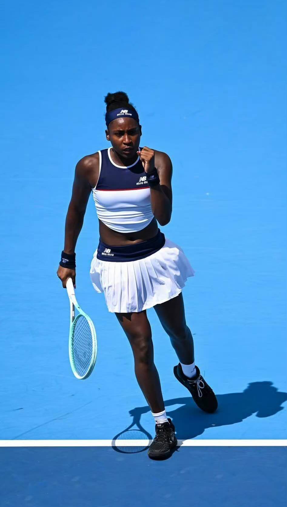 绩效时, 社交媒体 绩效时, 社交媒体