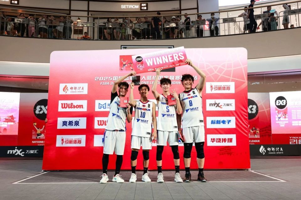 fNJ, 并在决赛中