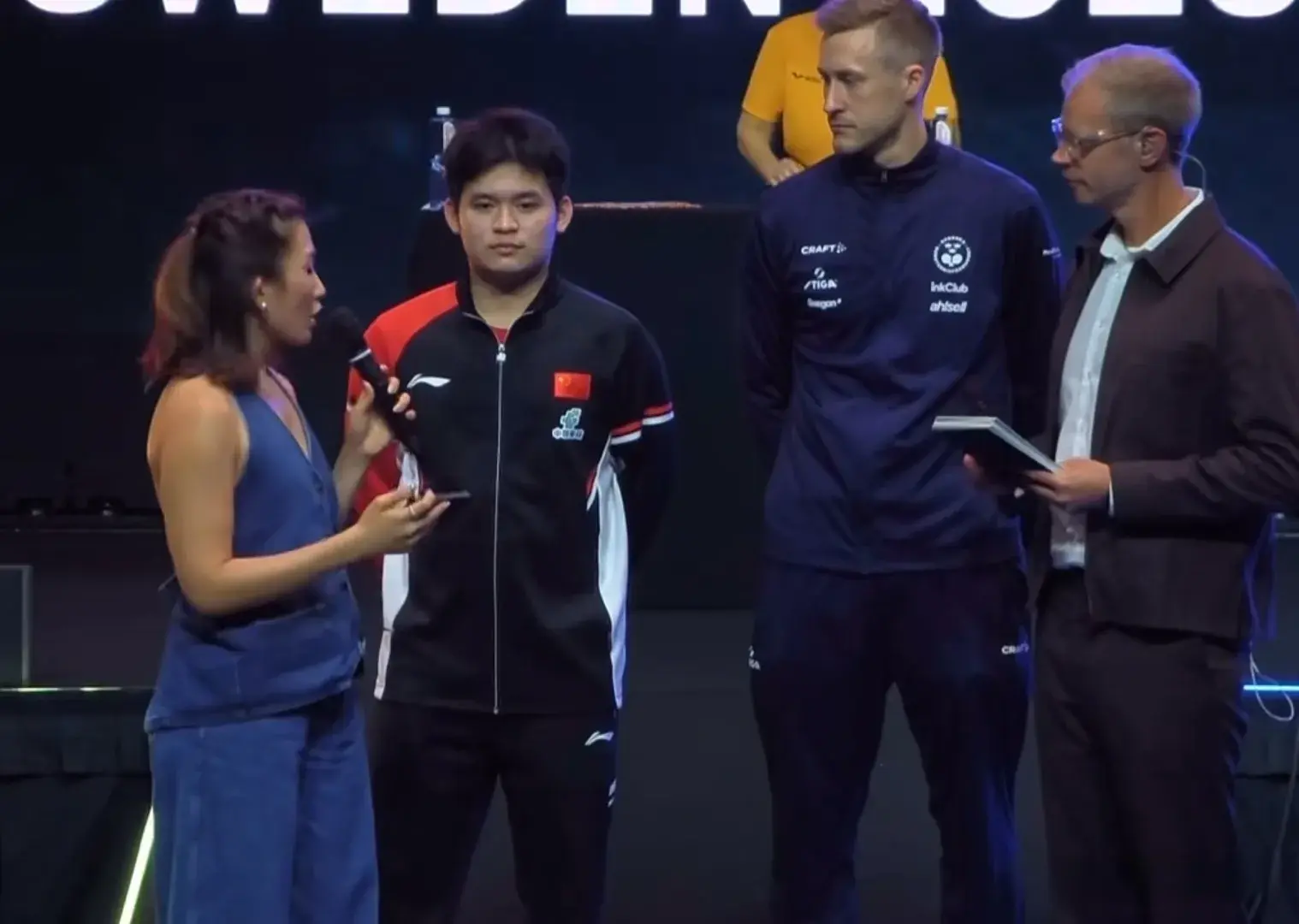 地方奔跑, 采访, 守上半区吧