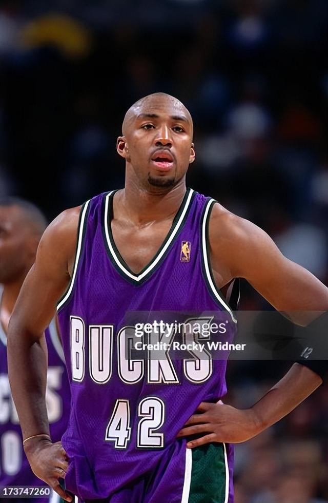 回头金不换, 辽宁盼盼队